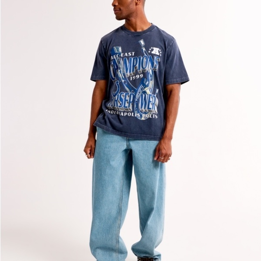 Abercrombie & Fitch • NWT Indianapolis Colts Vintage-Inspired Graphic Tee